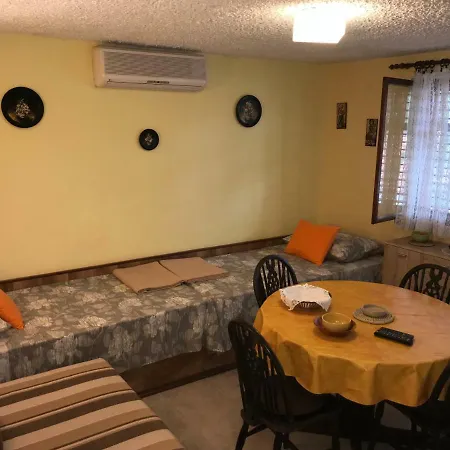 Edi Apartment